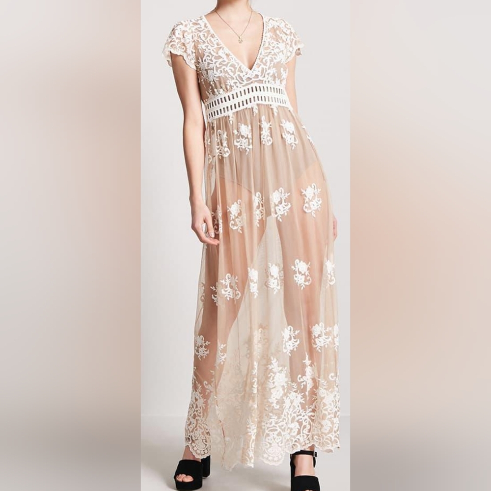 EUC....Forever 21 Sheer Mesh Cream Embroidered Floral Maxi Dress Size M